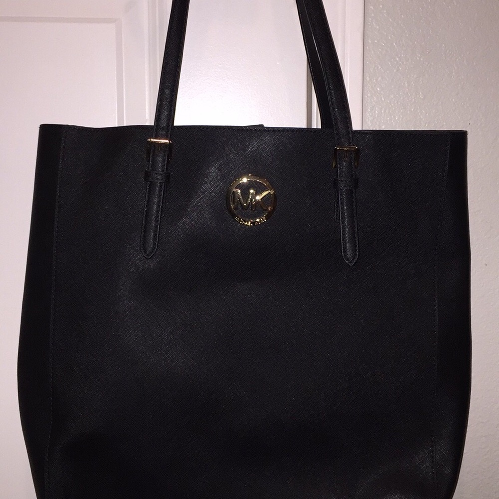 Michael Kors tote